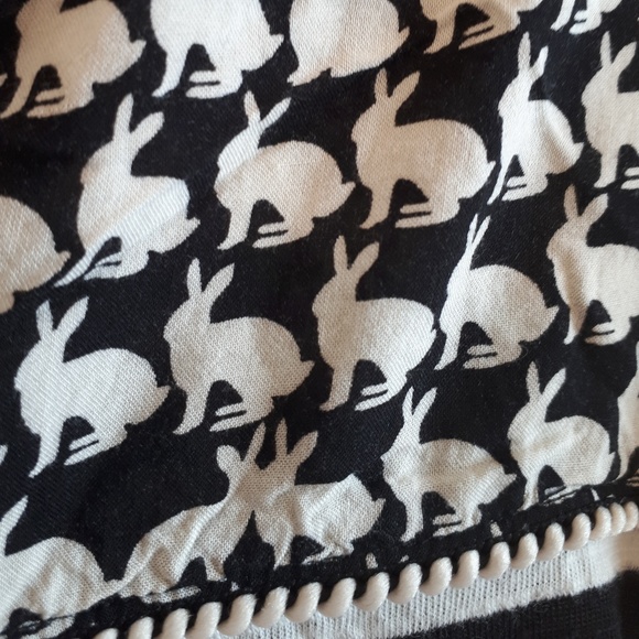 Postmark Henley top ft rabbits! - Picture 5 of 6